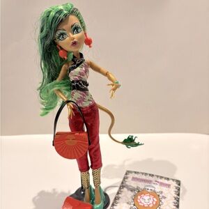 Monster High Jinafire Long Scaremester Doll 2012